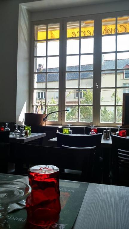 Hotel Restaurant Du Commerce La Gouesnière المظهر الخارجي الصورة