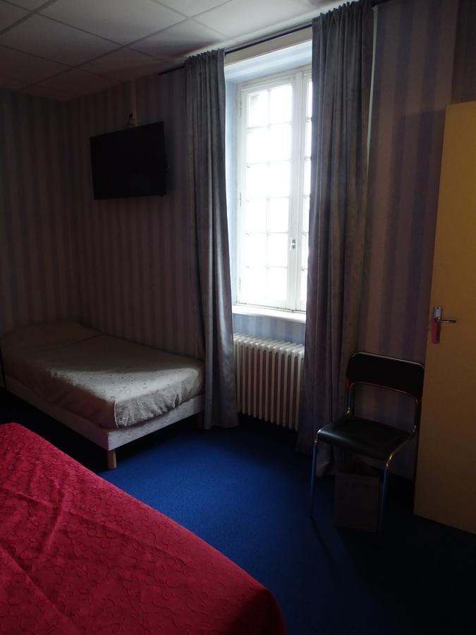 Hotel Restaurant Du Commerce La Gouesnière المظهر الخارجي الصورة